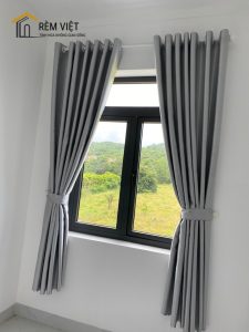 Hình 1: Rèm cửa Long Hải